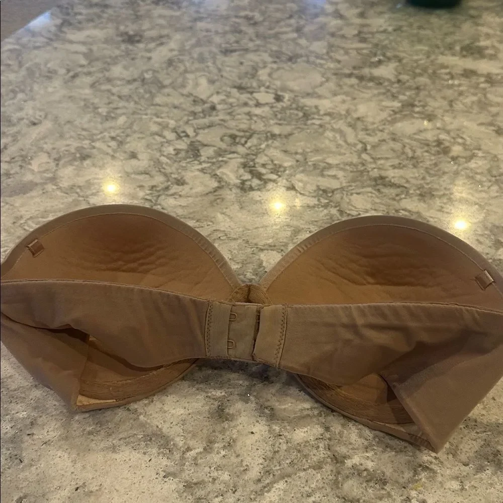 💖 Victoria’s Secret Nude Strapless Push-Up Bra – Size 32D